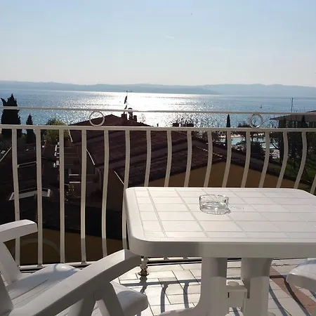Luna Hotel 3*
