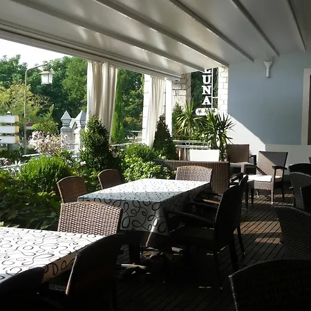 Hotel Luna 3*