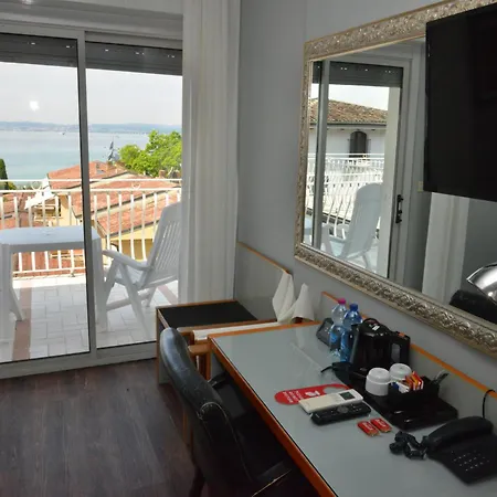 Luna Hotell Sirmione