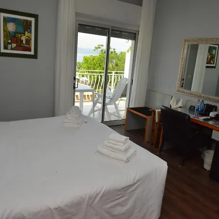 Luna Hotell 3*